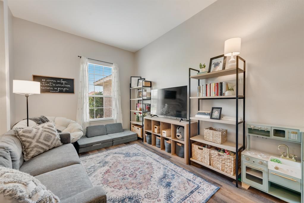 110 Redwood