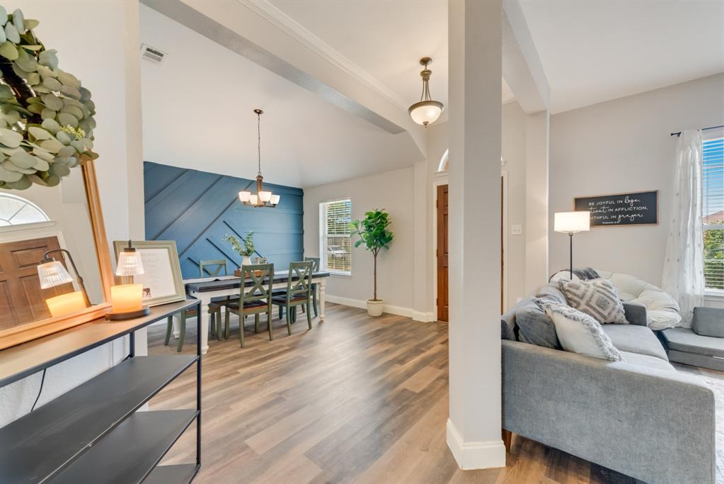 110 Redwood