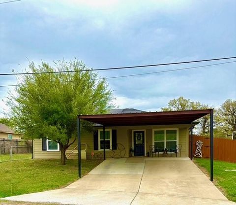 3702 Ranchview Drive Granbury TX 76049