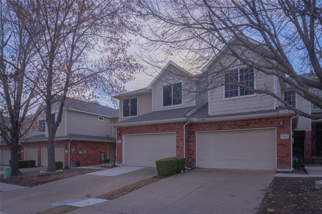 8605 Hunters Trace Lane