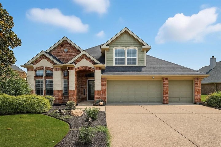 Photo 1 of 32 — 308 Sandy Cove, Argyle, TX 76226