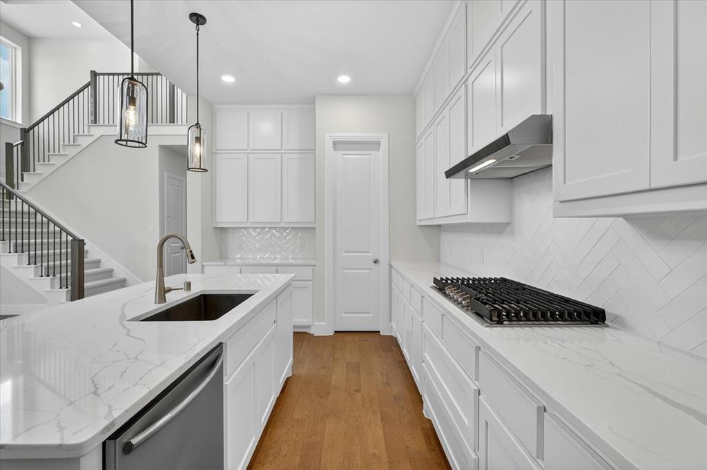 2729 Buckingham Lane