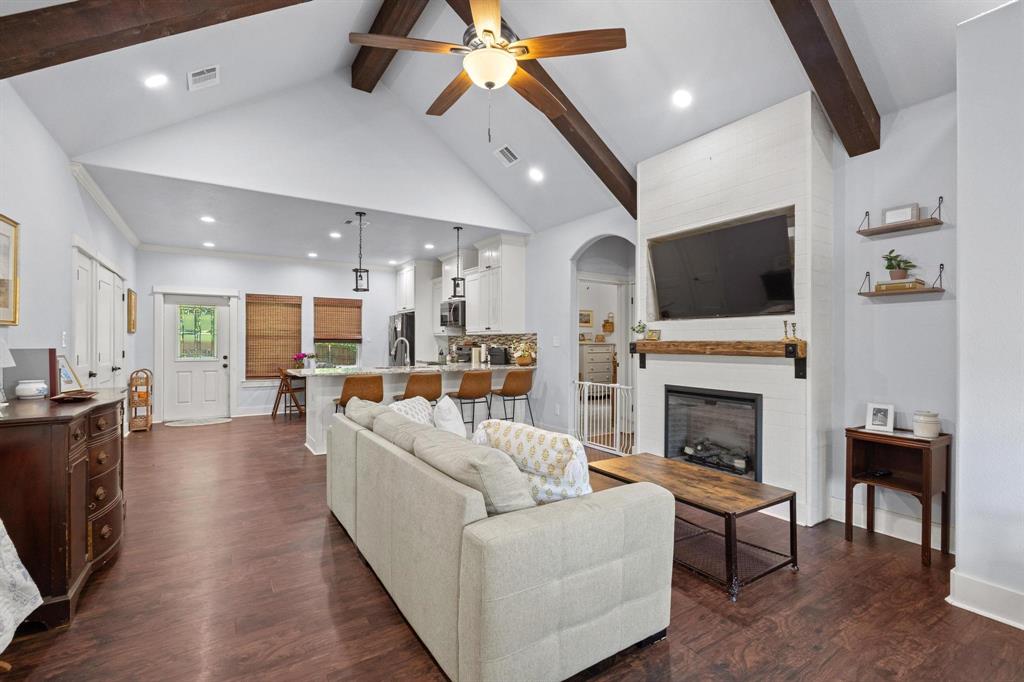 610 W Elm Street