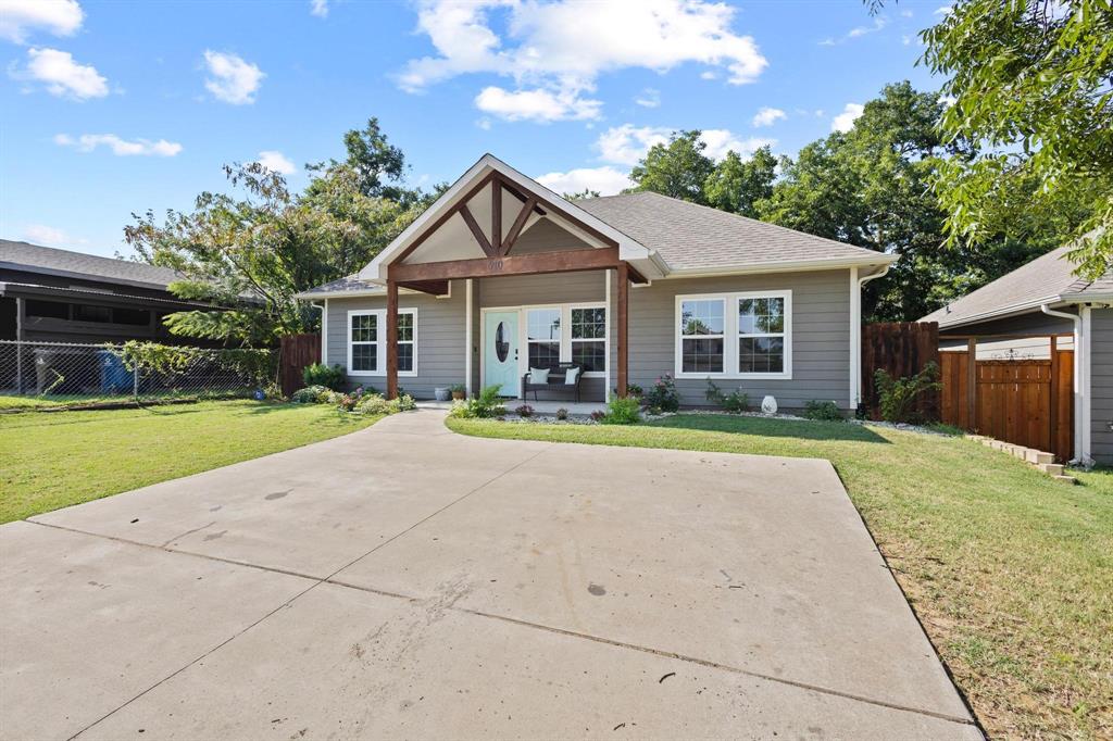 610 W Elm Street