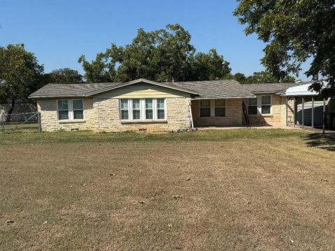 4609 Pioneer Road Balch Springs TX 75180