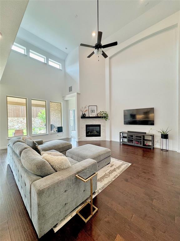 Devonshire Village 7 - Residential Lease