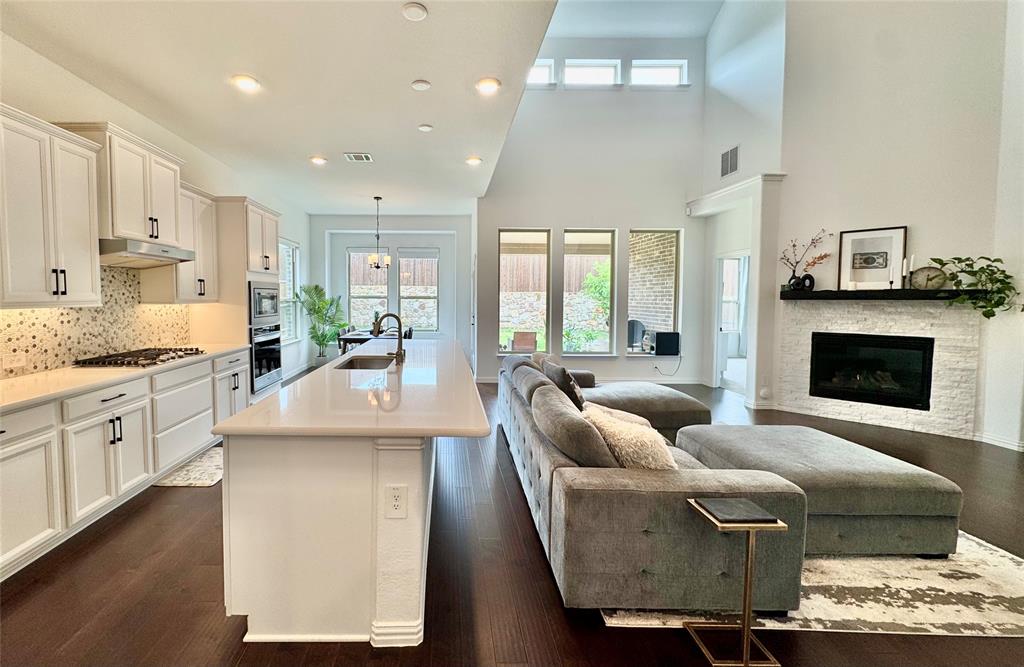 Devonshire Village 7 - Residential Lease