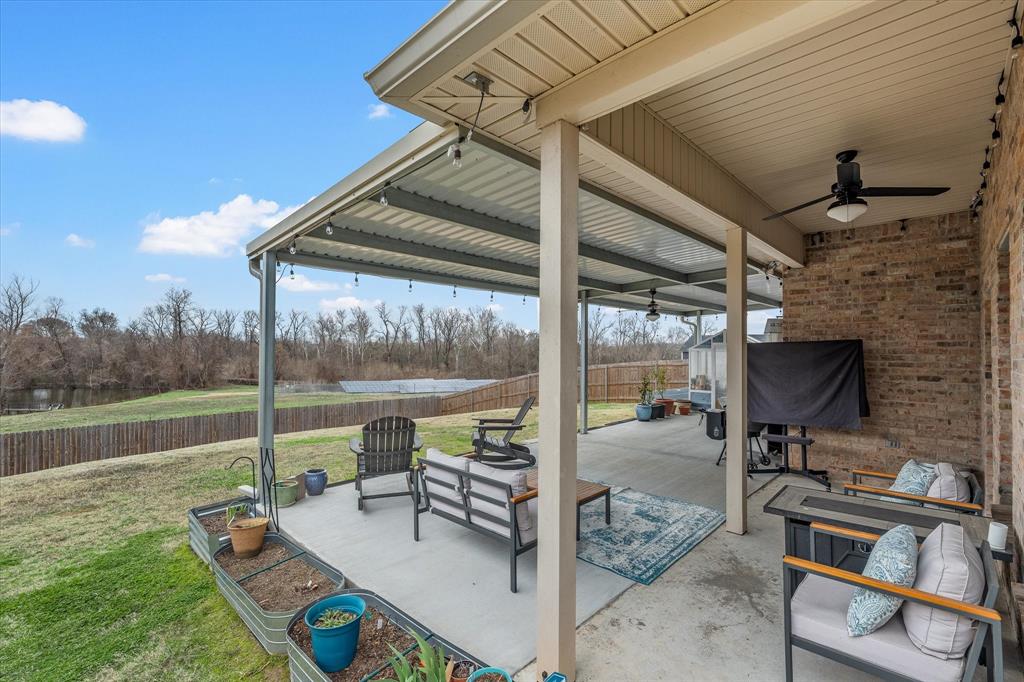 TRINITY BLUFF - Residential