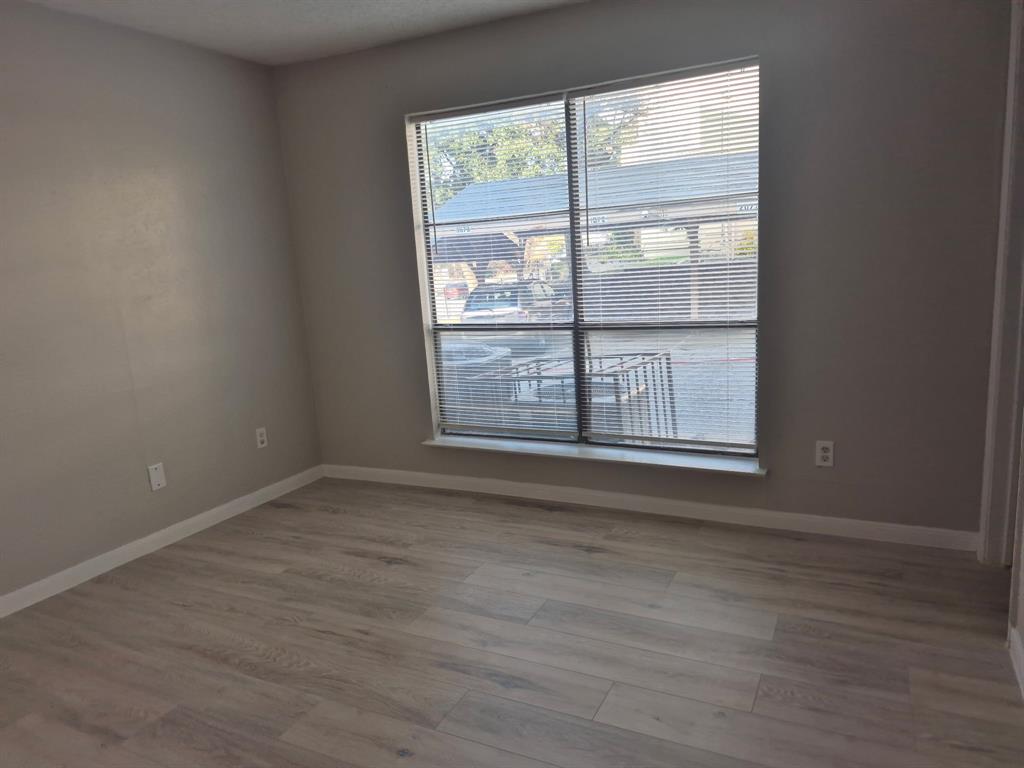 8110 Skillman Street 1070