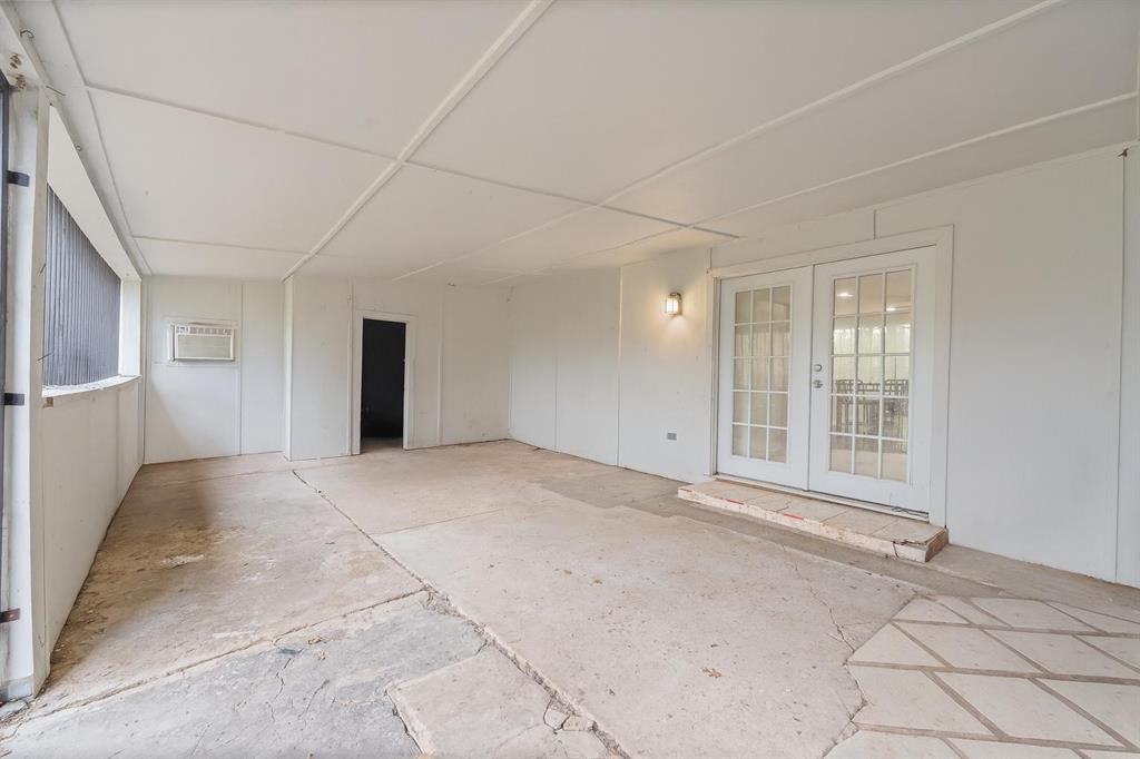 Walkers Add - Residential