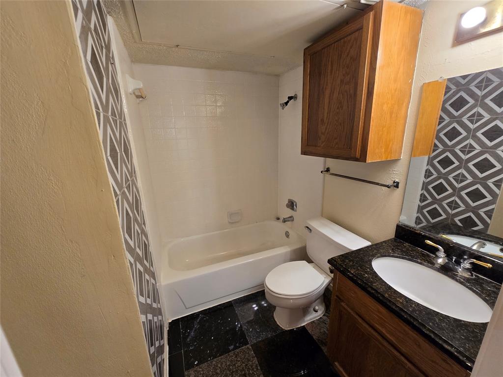 Richland Trace Condos - Residential