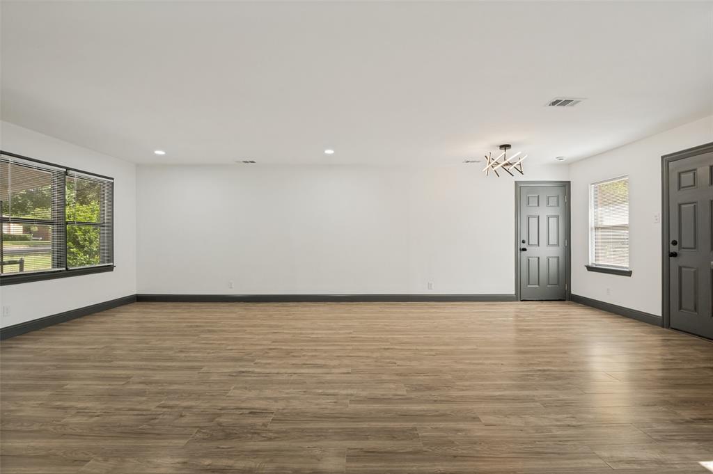3910 Vanette Lane