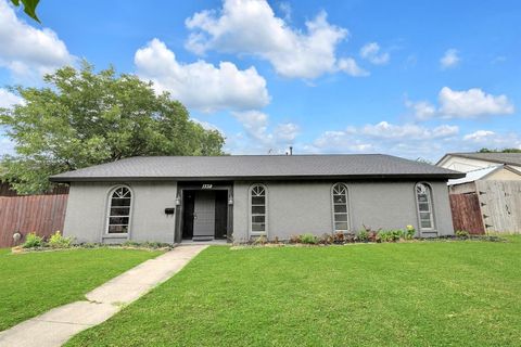 Photo of 1338 Beechwood Drive, Lewisville, TX 75067 (MLS # 21333904)