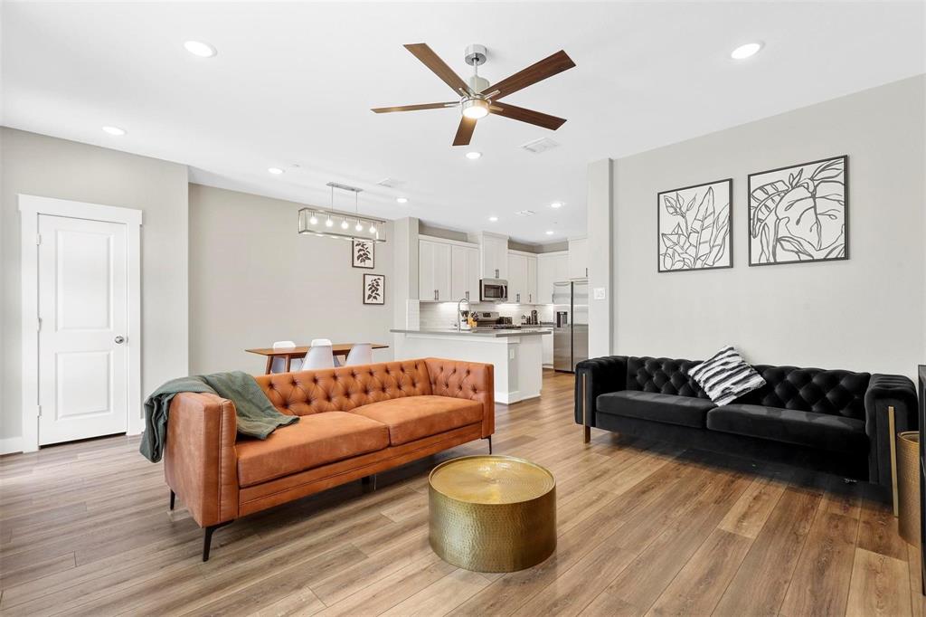 7609 Reis Lane
