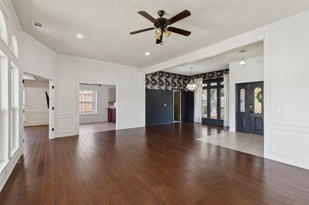 2800 Bowie Drive