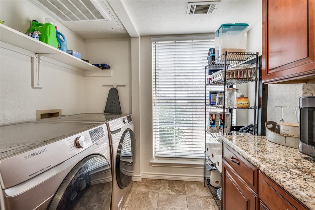 Lakeside Landing Twnhms - Residential