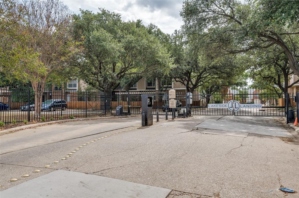 Lakeside Landing Twnhms - Residential