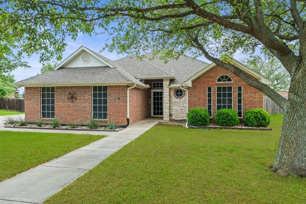 Photo of 1401 Hickory Drive, Pilot Point, TX 76258 (MLS # 21248242)