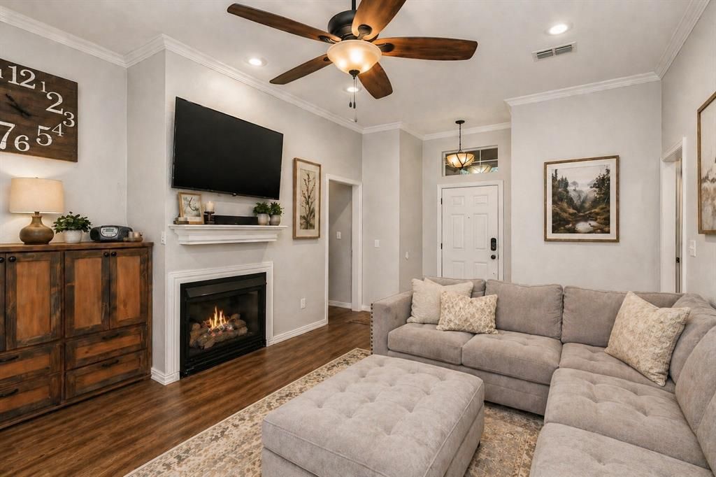 Photo of 1401 Hickory Drive, Pilot Point, TX 76258 (MLS # 21248242)