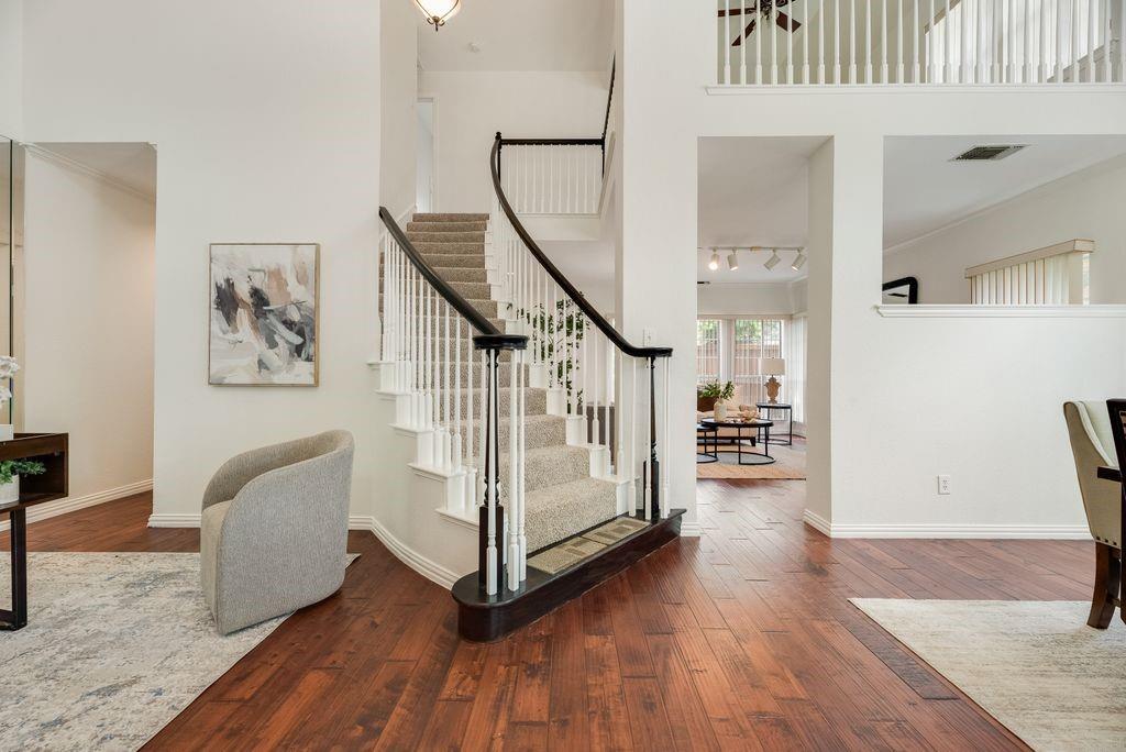 14605 Dove Court