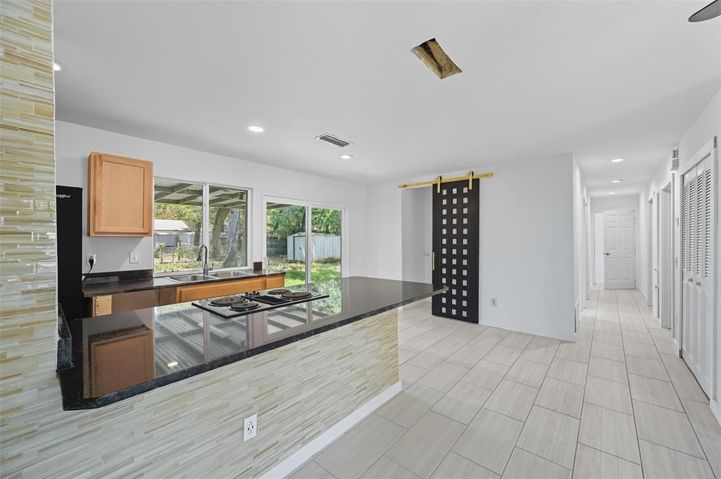 12512 Shorecrest Lane