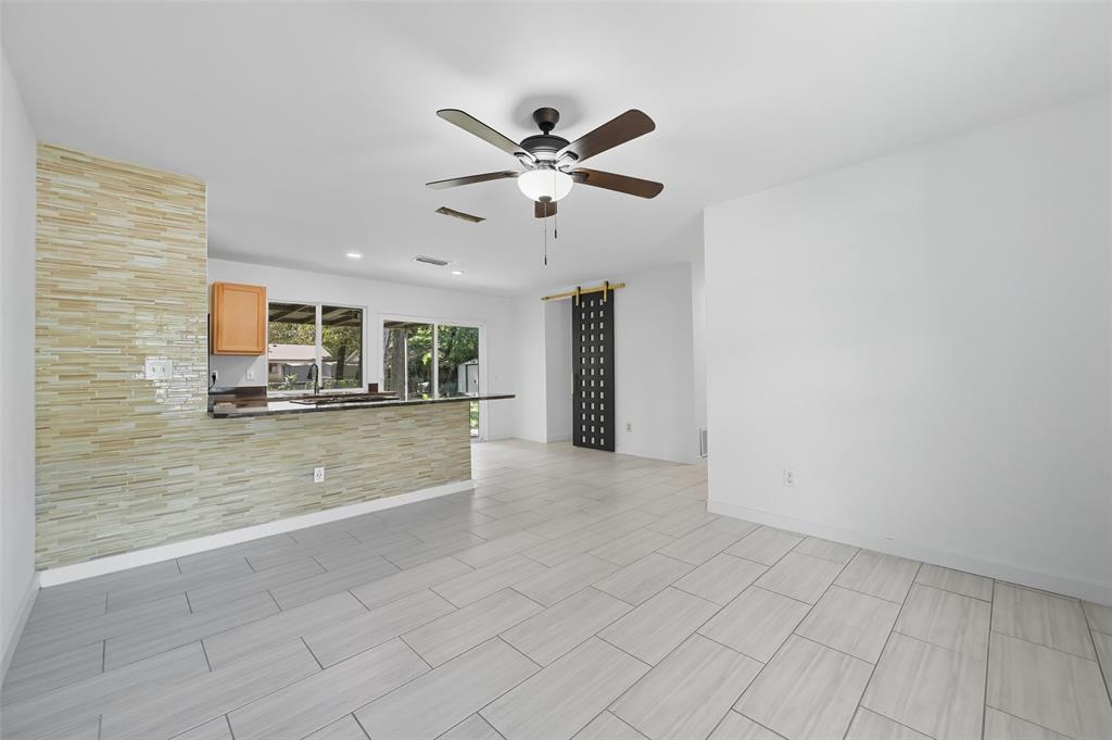 12512 Shorecrest Lane