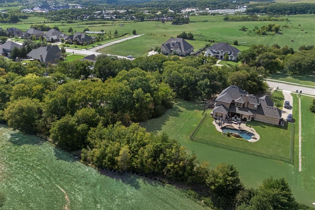 133 Falcon Point Drive