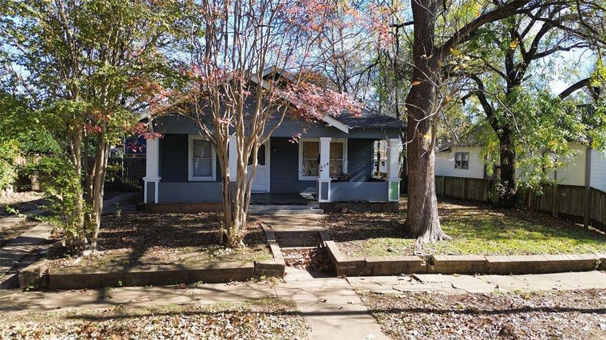 Craftsman-style home ready for someone to bring it back to life! Nestled among beautifully preserved 1920s and 1930s properties and located less than one mile from Bishop Arts, this home offers incredible potential. With its charming architectural details and deep lot, it’s the perfect canvas for a full renovation or a thoughtful restoration. This home has already had an addition done, giving it 4 bedrooms and 2 restrooms; allowing the new buyer to come in and focus on renovating what is already there. Whether you’re an investor or a buyer looking for a project in one of Dallas’ most desirable areas, this property is a rare opportunity. Bring your vision and make this gem shine again!