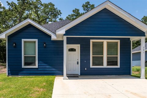 301 Harris Boulevard Malakoff TX 75148