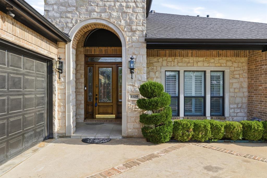1120 Sabine Court