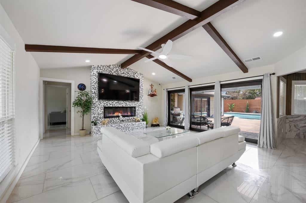 1702 Baltimore Drive