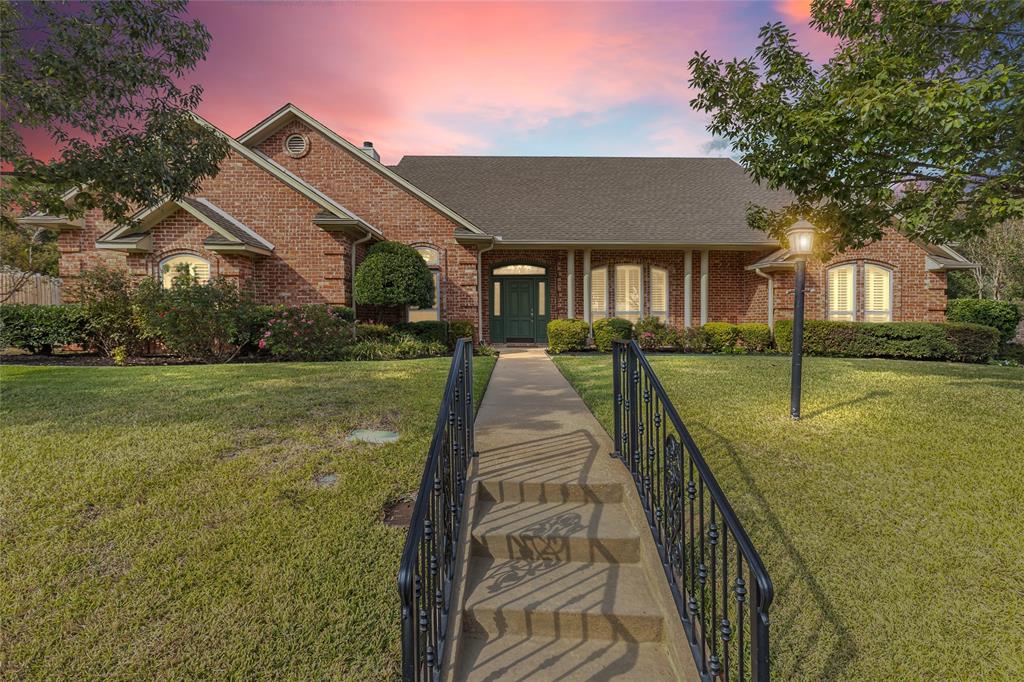 6400 Creekside Drive