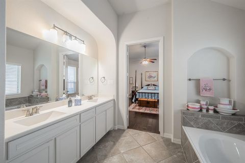 Tiny photo for 902 Enchanted Wood Drive, Arlington, TX 76005 (MLS # 21196070)