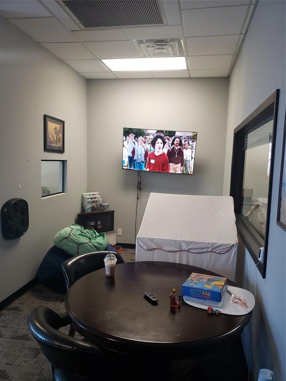 Green Oaks Plaza - Commercial Lease