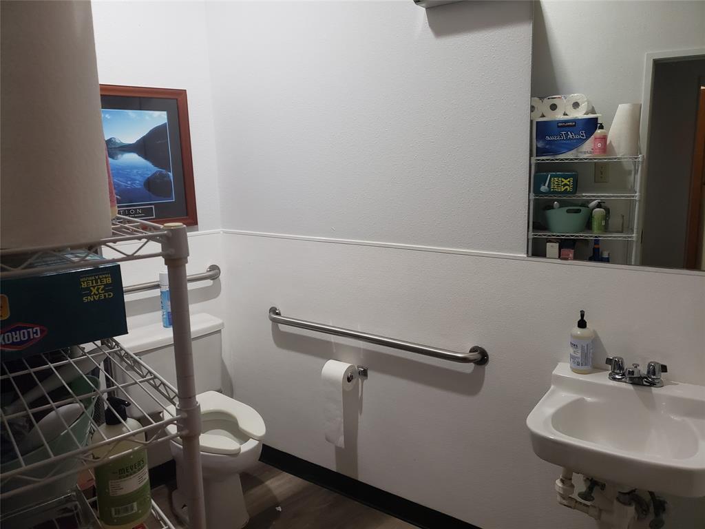 Green Oaks Plaza - Commercial Lease