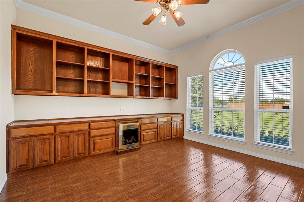 10545 W Cleburne Road