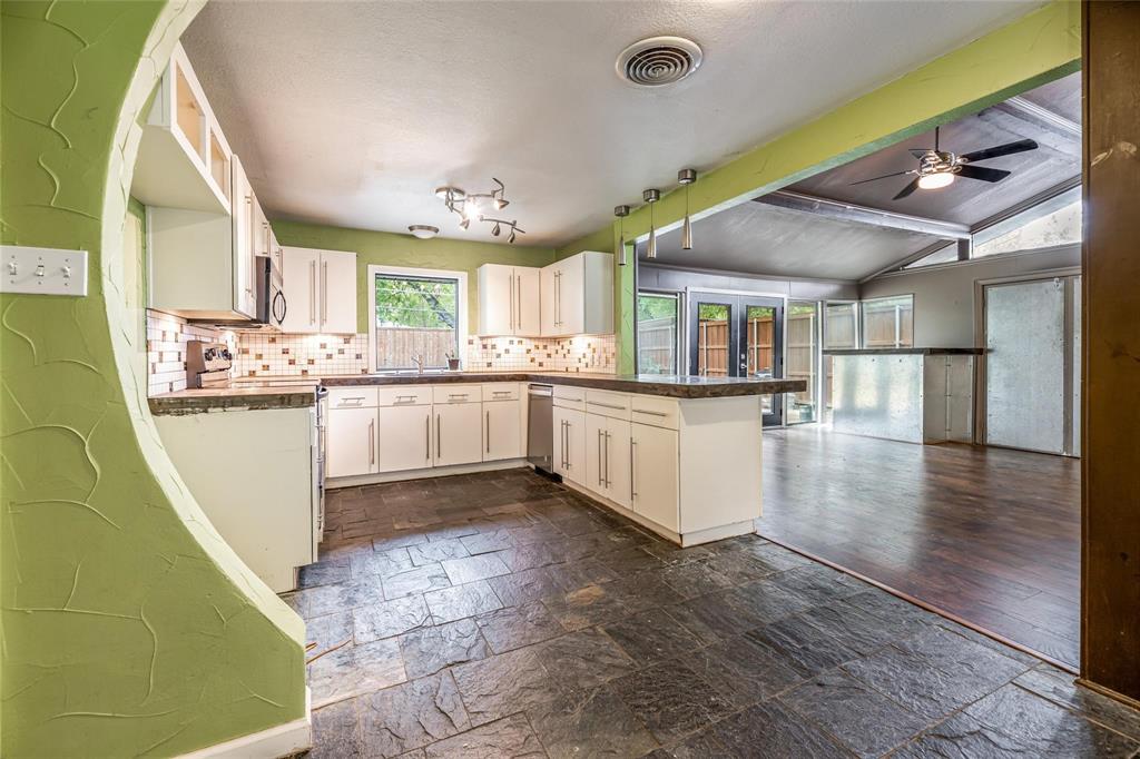 Merriman Manor - Residential Lease