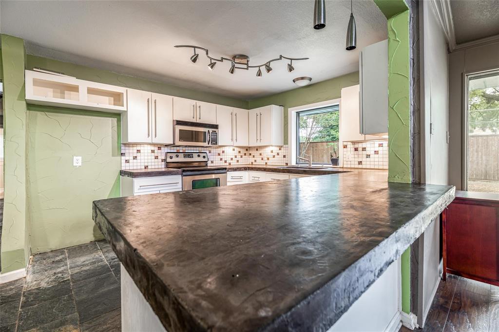 Merriman Manor - Residential Lease