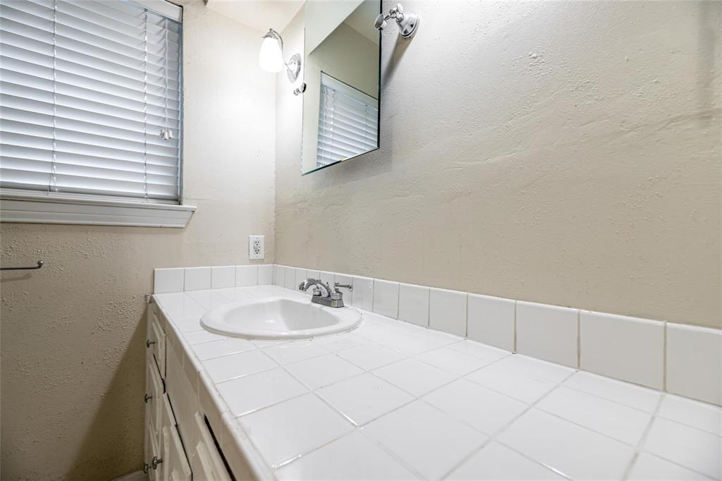 Merriman Manor - Residential Lease