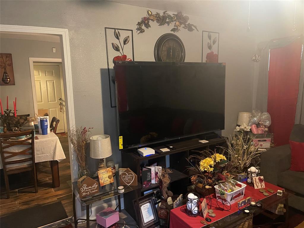 2646 Lindholm Street