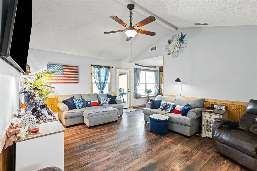 4586 County Road 2604