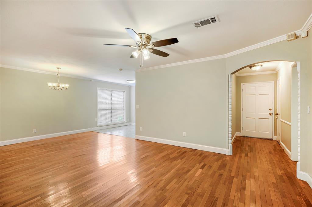8631 Charing Cross Lane