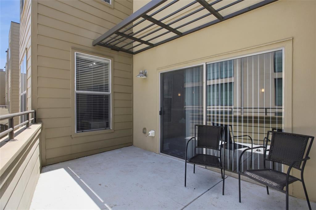 3333 Darcy Street 2202