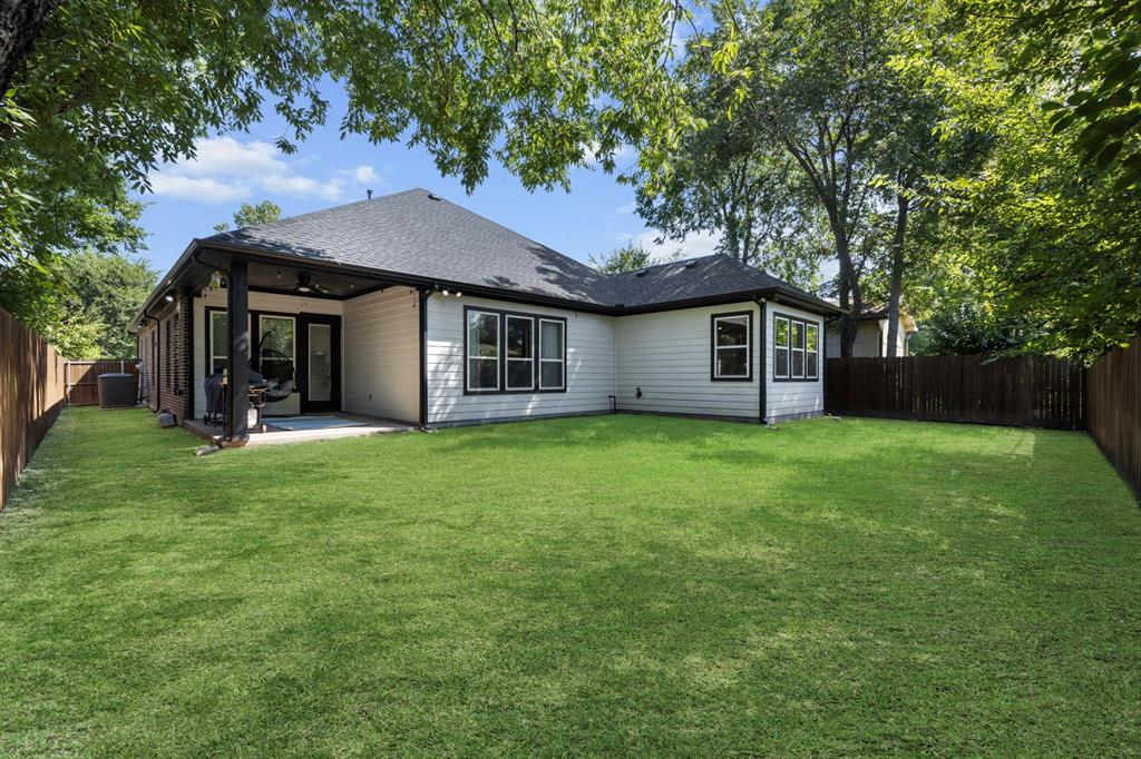 Cloverdale 01 - Residential