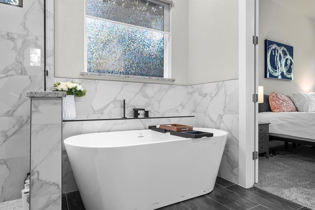 Cloverdale 01 - Residential