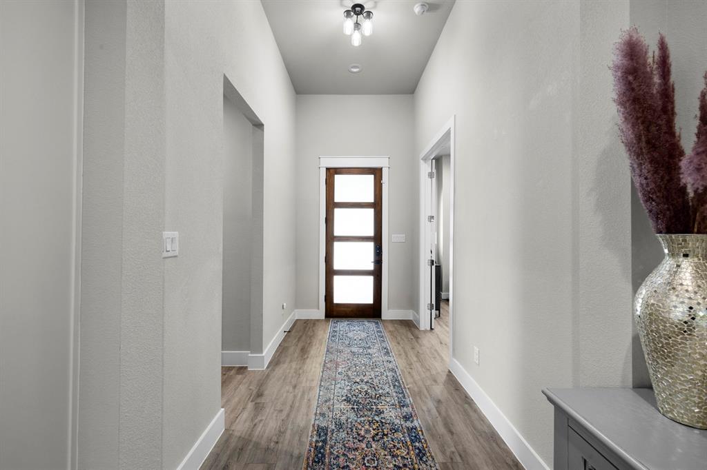 Cloverdale 01 - Residential