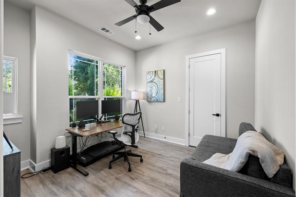 Cloverdale 01 - Residential