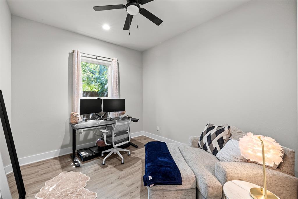 Cloverdale 01 - Residential