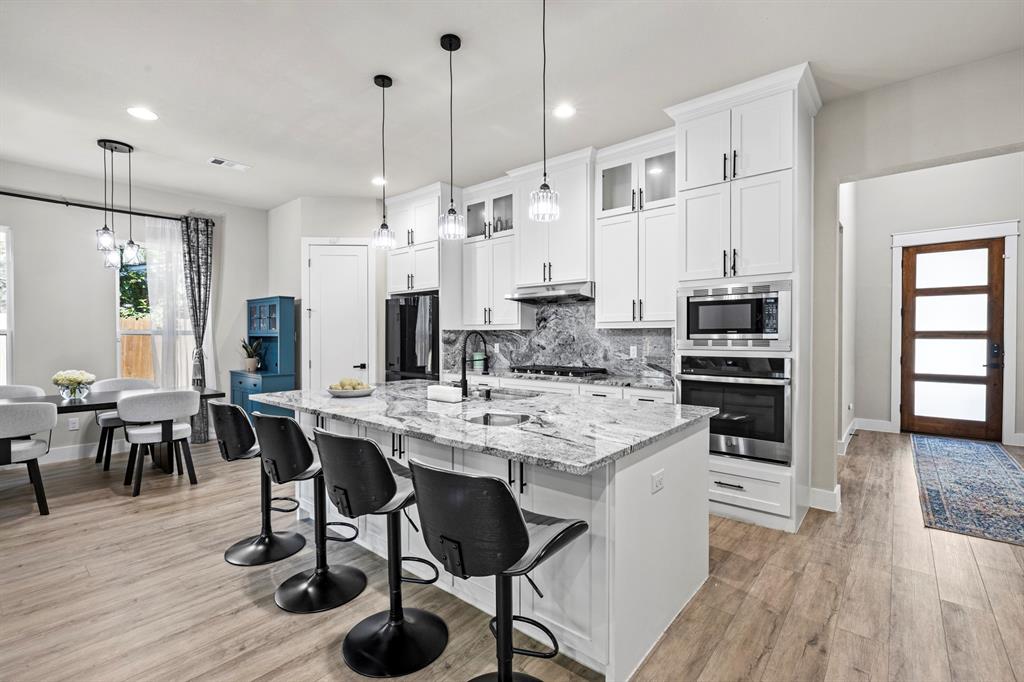 Cloverdale 01 - Residential