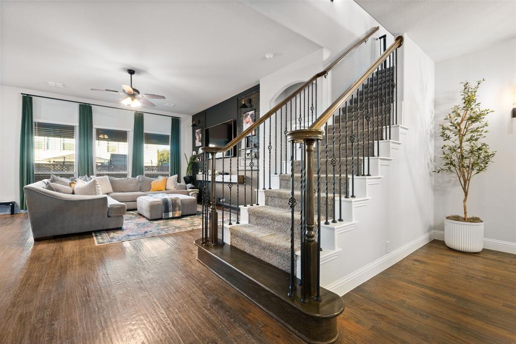 532 Tierra Vista Way